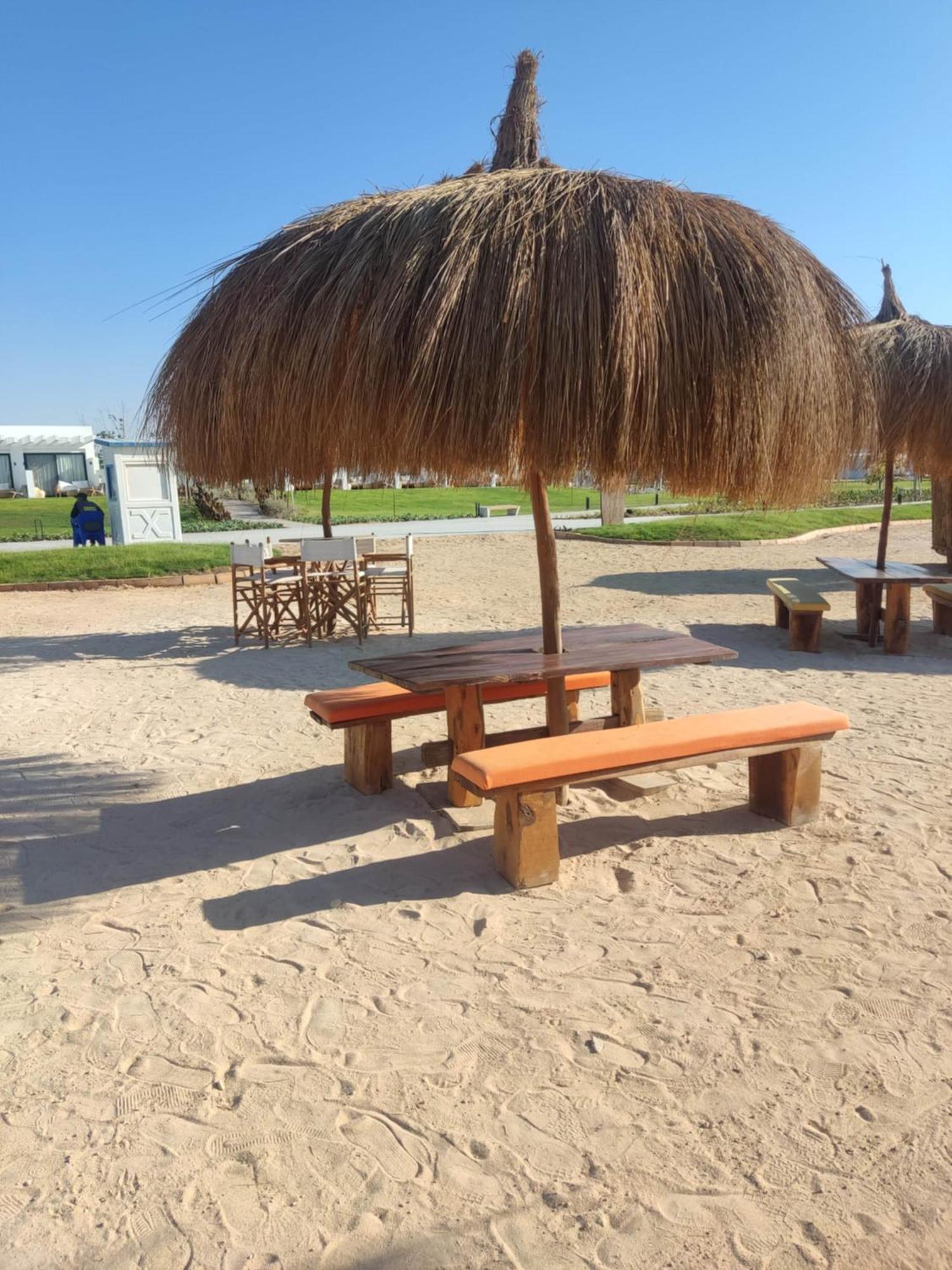 Hotel D-Bay North Coast à Zawiyat 'abd al Mun'im Extérieur photo